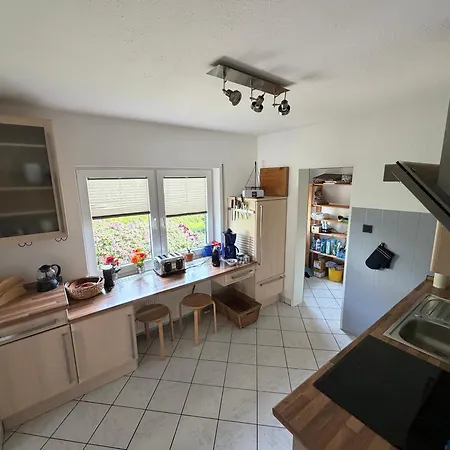 130m2 Mit Grossem Balkon Nahe Siegen شقة Netphen